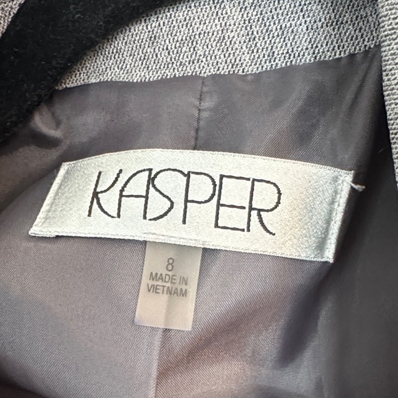 Kasper Women's Gray Two-Button Tailored Blazer - Picture 2 of 4